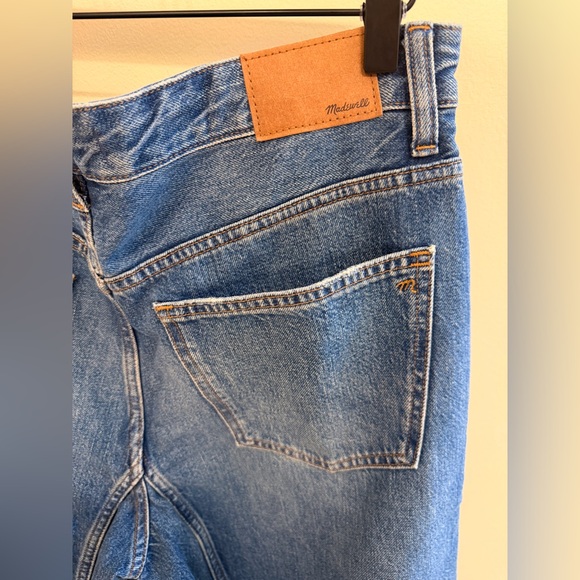 Madewell The Darted Barrel Jean - Picture 3 of 3